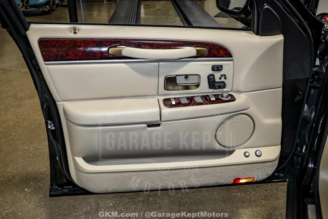 2010 Lincoln Town Car