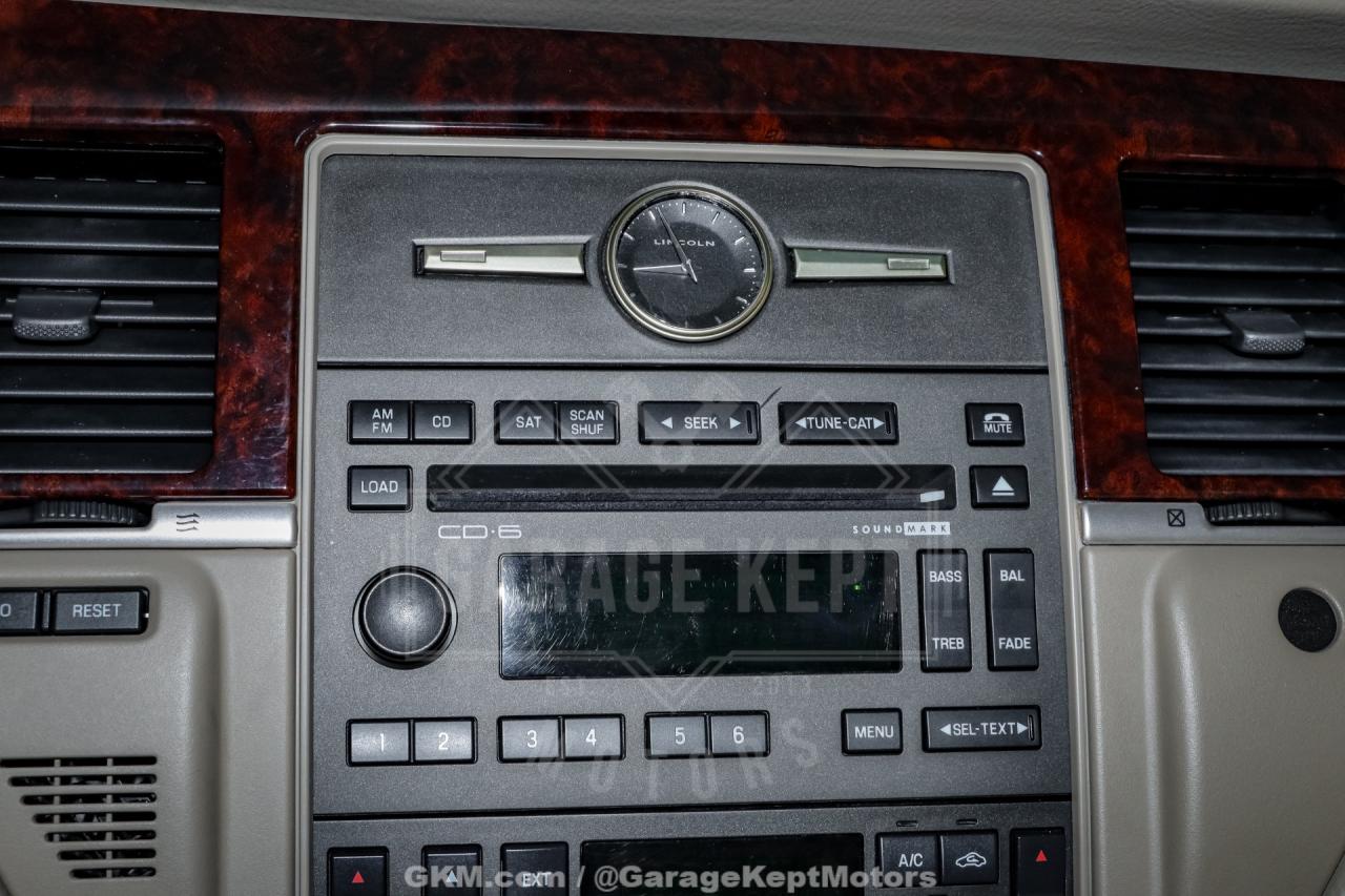 2010 Lincoln Town Car