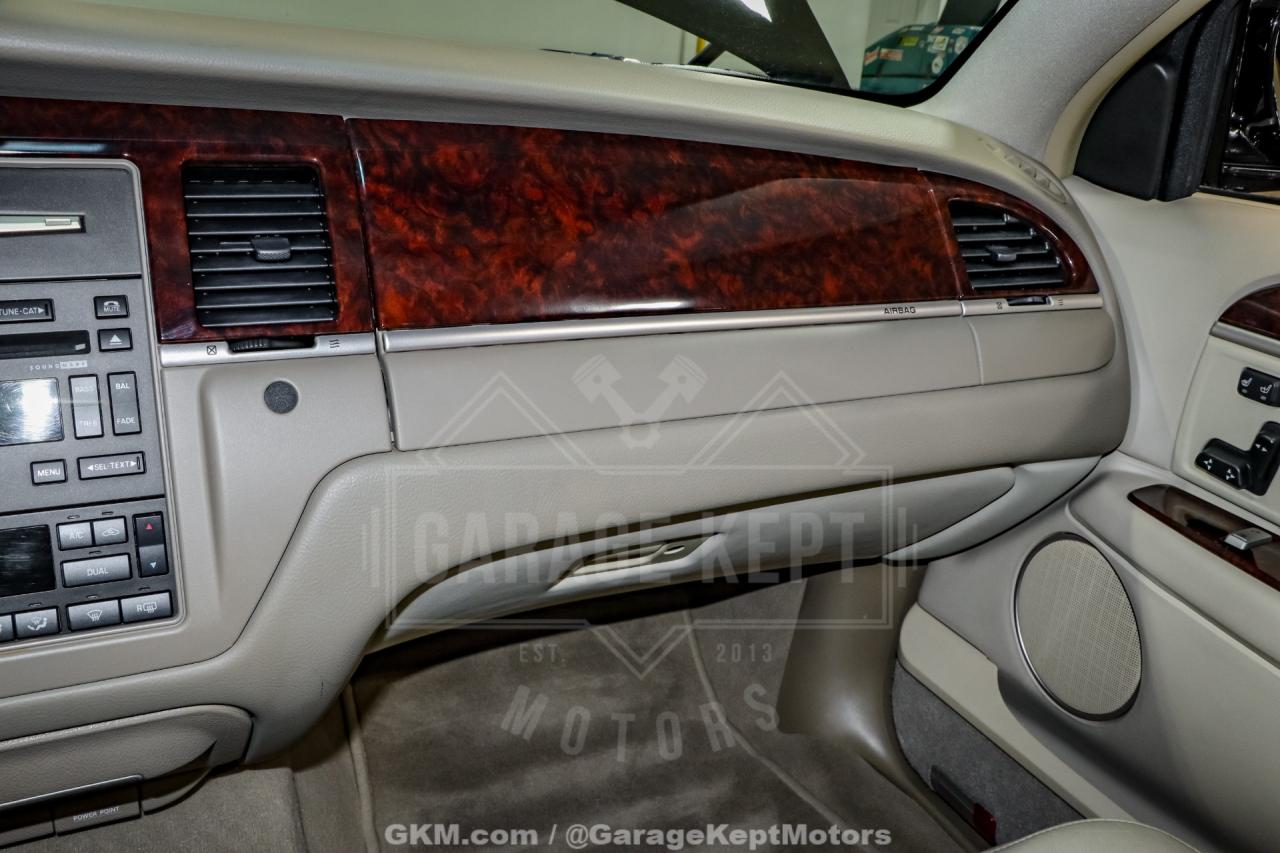 2010 Lincoln Town Car