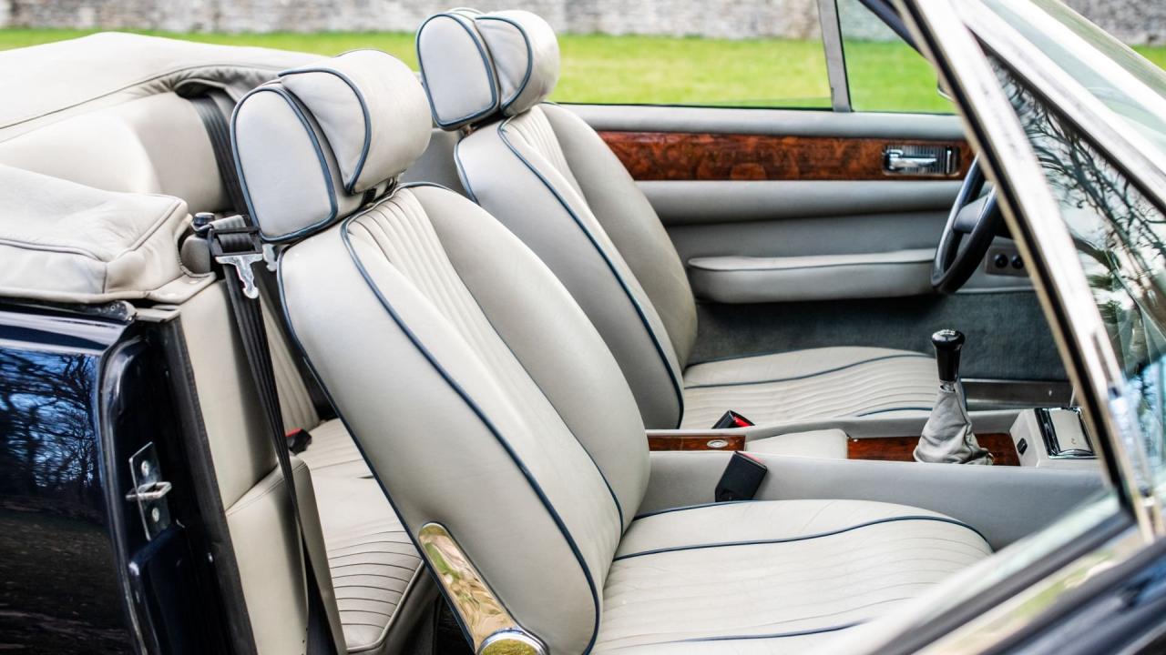 1987 Aston Martin V8 Volante