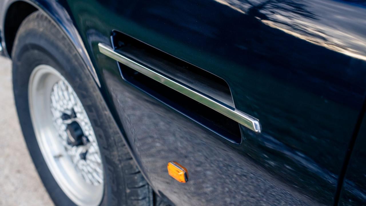 1987 Aston Martin V8 Volante