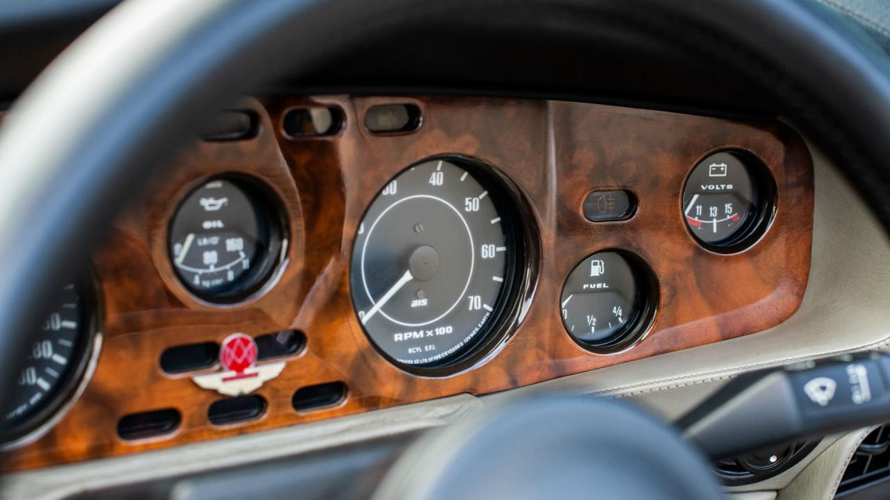 1987 Aston Martin V8 Volante
