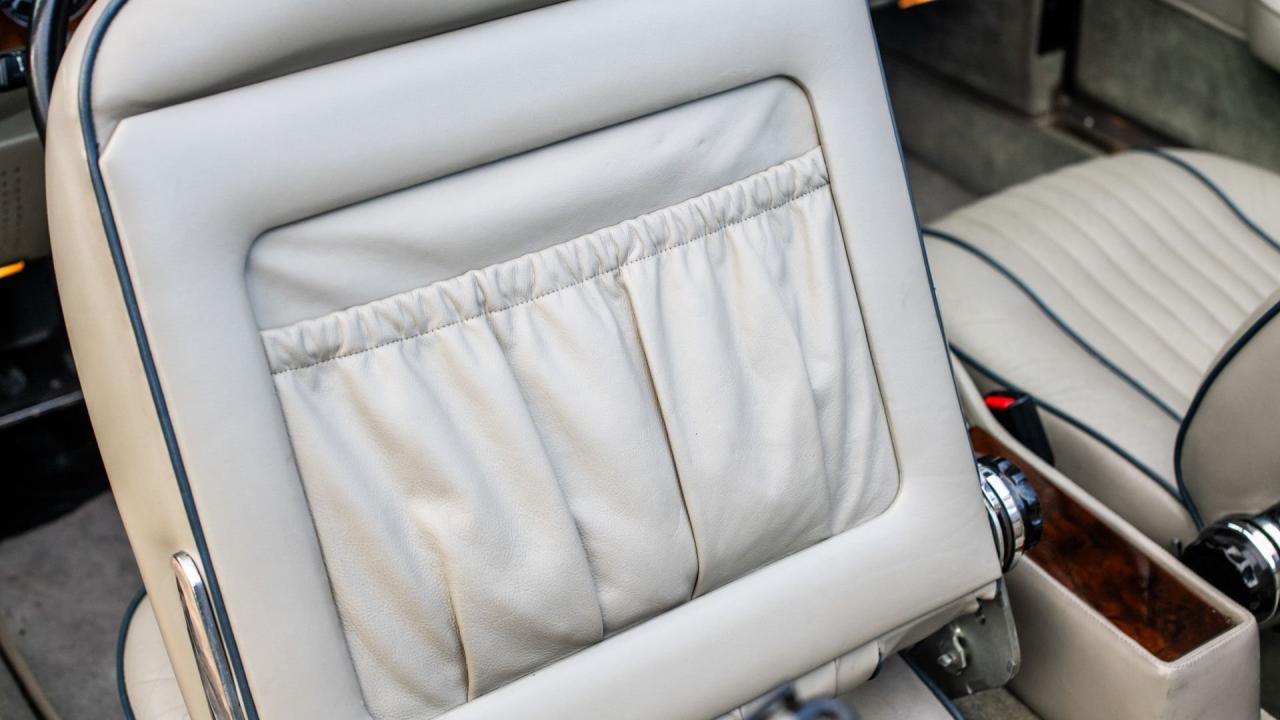 1987 Aston Martin V8 Volante