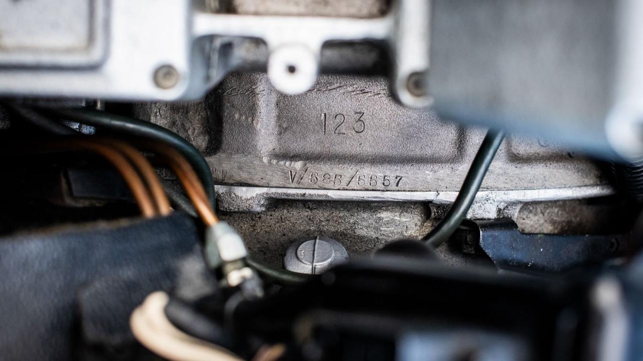 1987 Aston Martin V8 Volante