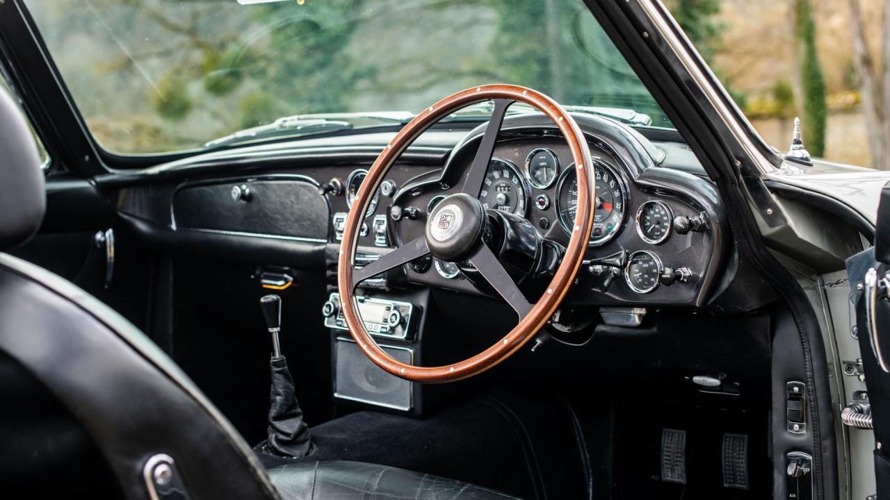 1968 Aston Martin DB6 Volante MKI