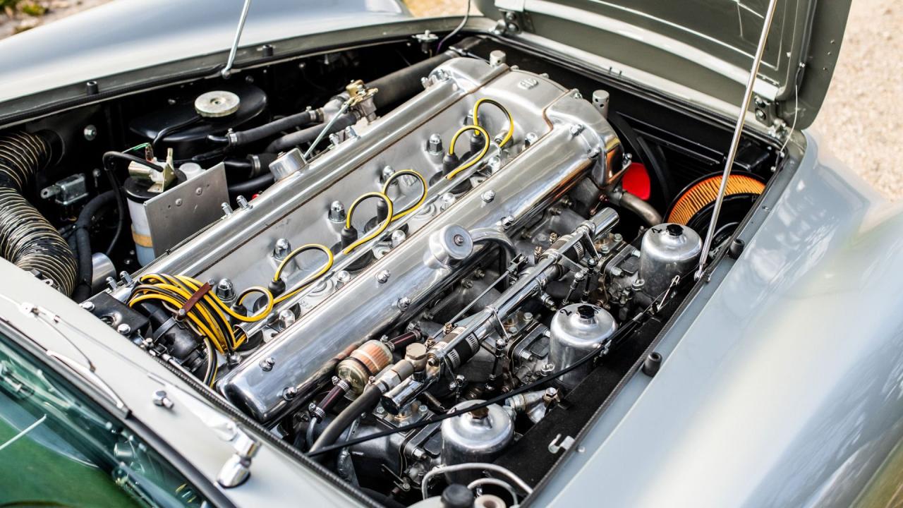 1968 Aston Martin DB6 Volante MKI