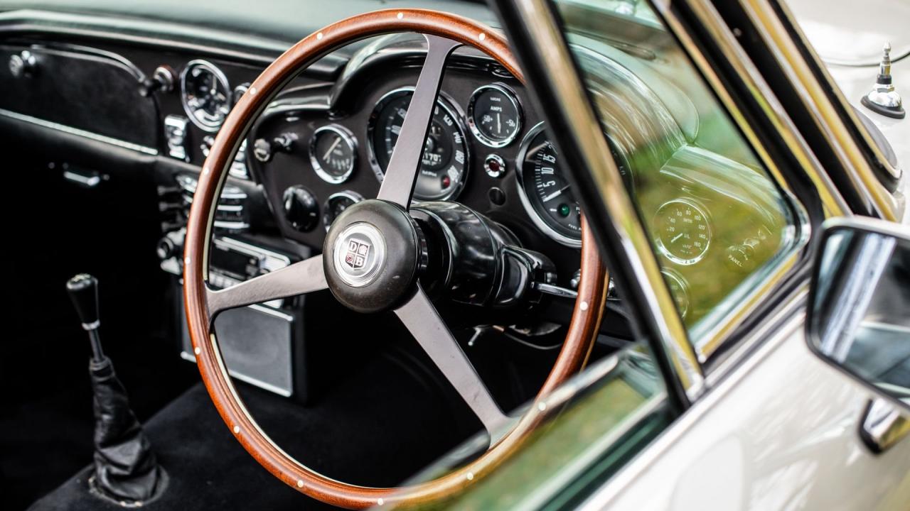 1968 Aston Martin DB6 Volante MKI