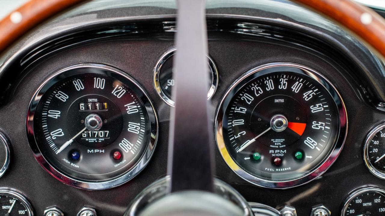 1968 Aston Martin DB6 Volante MKI