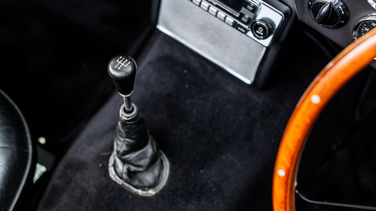 1968 Aston Martin DB6 Volante MKI