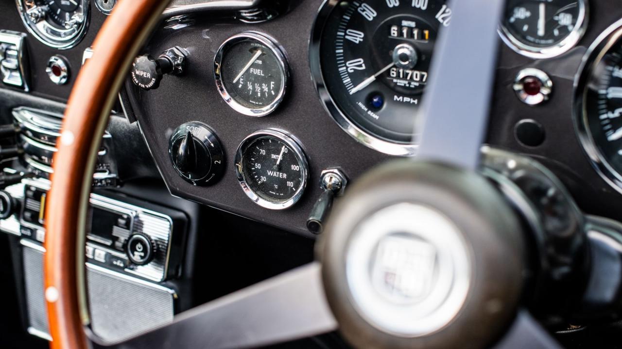 1968 Aston Martin DB6 Volante MKI