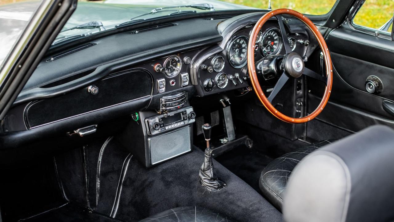 1968 Aston Martin DB6 Volante MKI