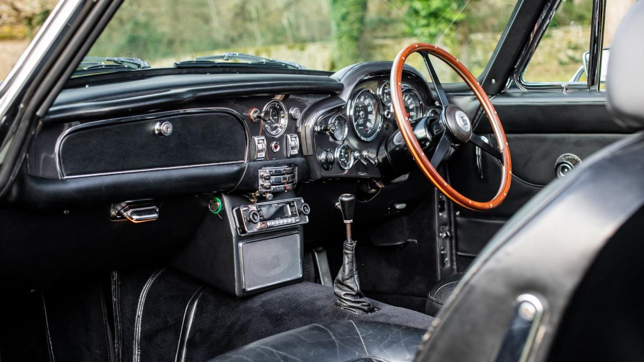 1968 Aston Martin DB6 Volante MKI