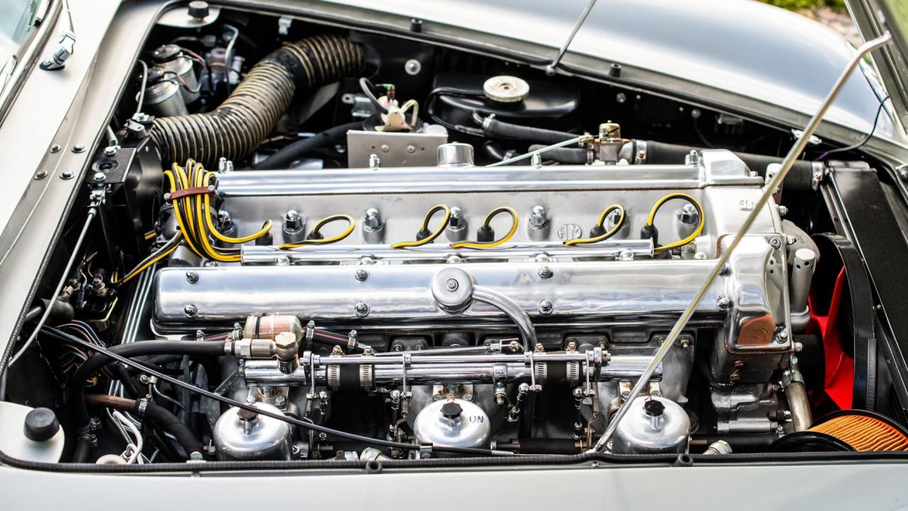 1968 Aston Martin DB6 Volante MKI