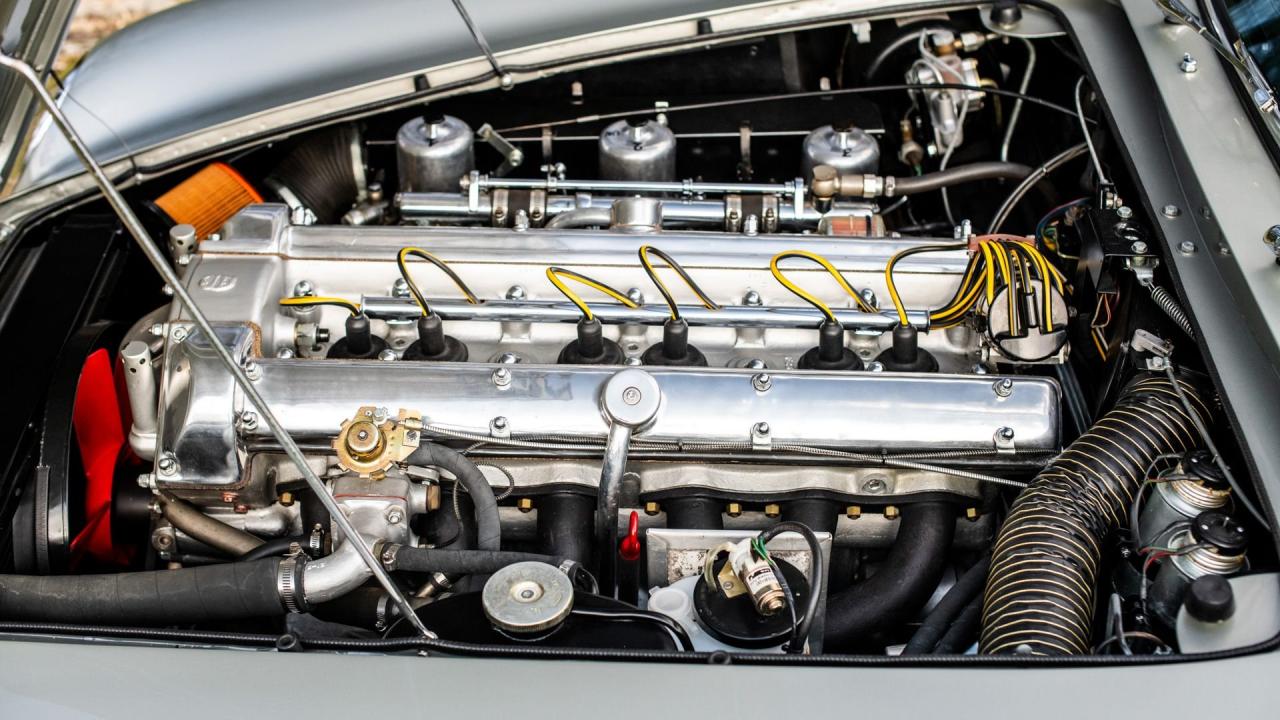 1968 Aston Martin DB6 Volante MKI