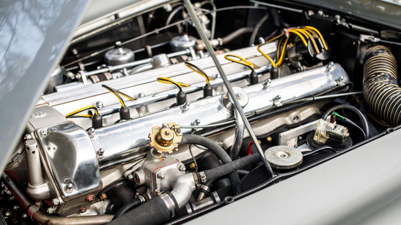 1968 Aston Martin DB6 Volante MKI