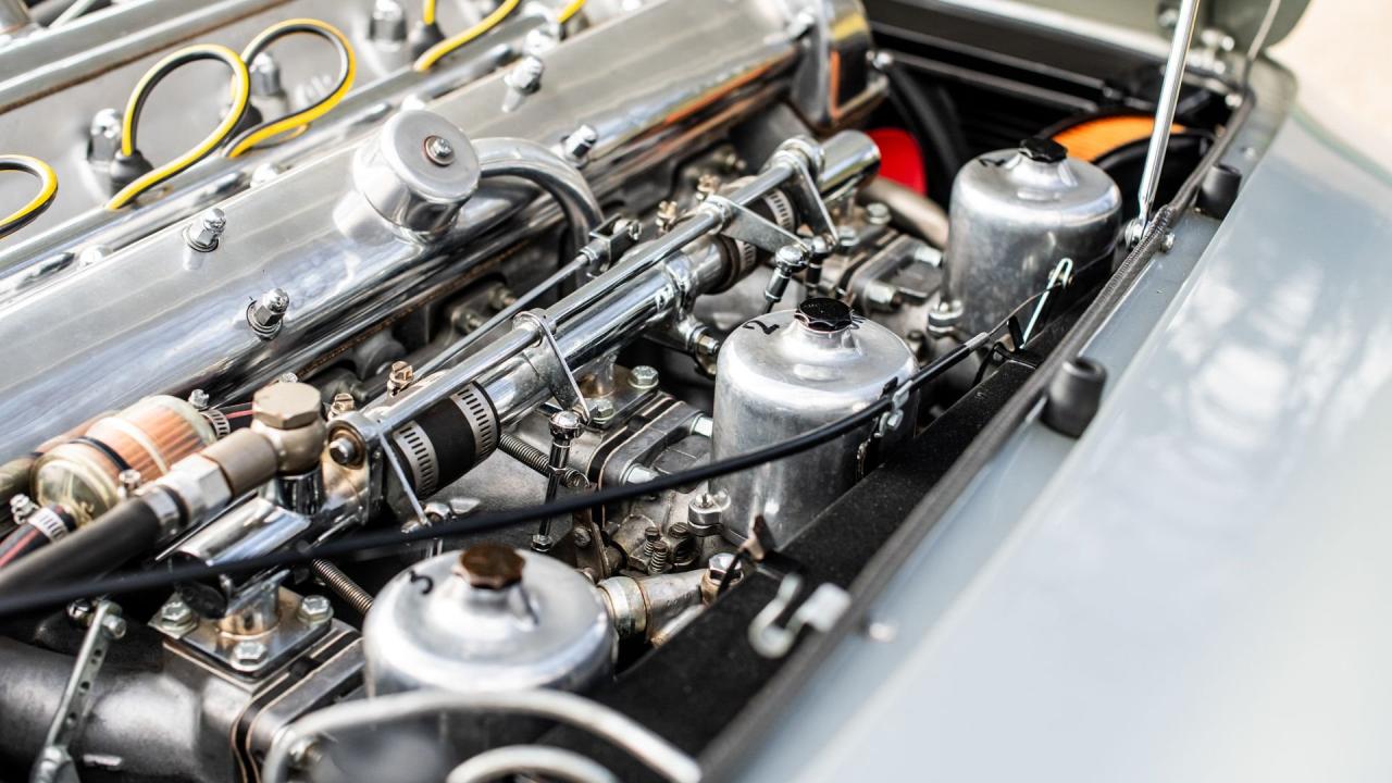 1968 Aston Martin DB6 Volante MKI