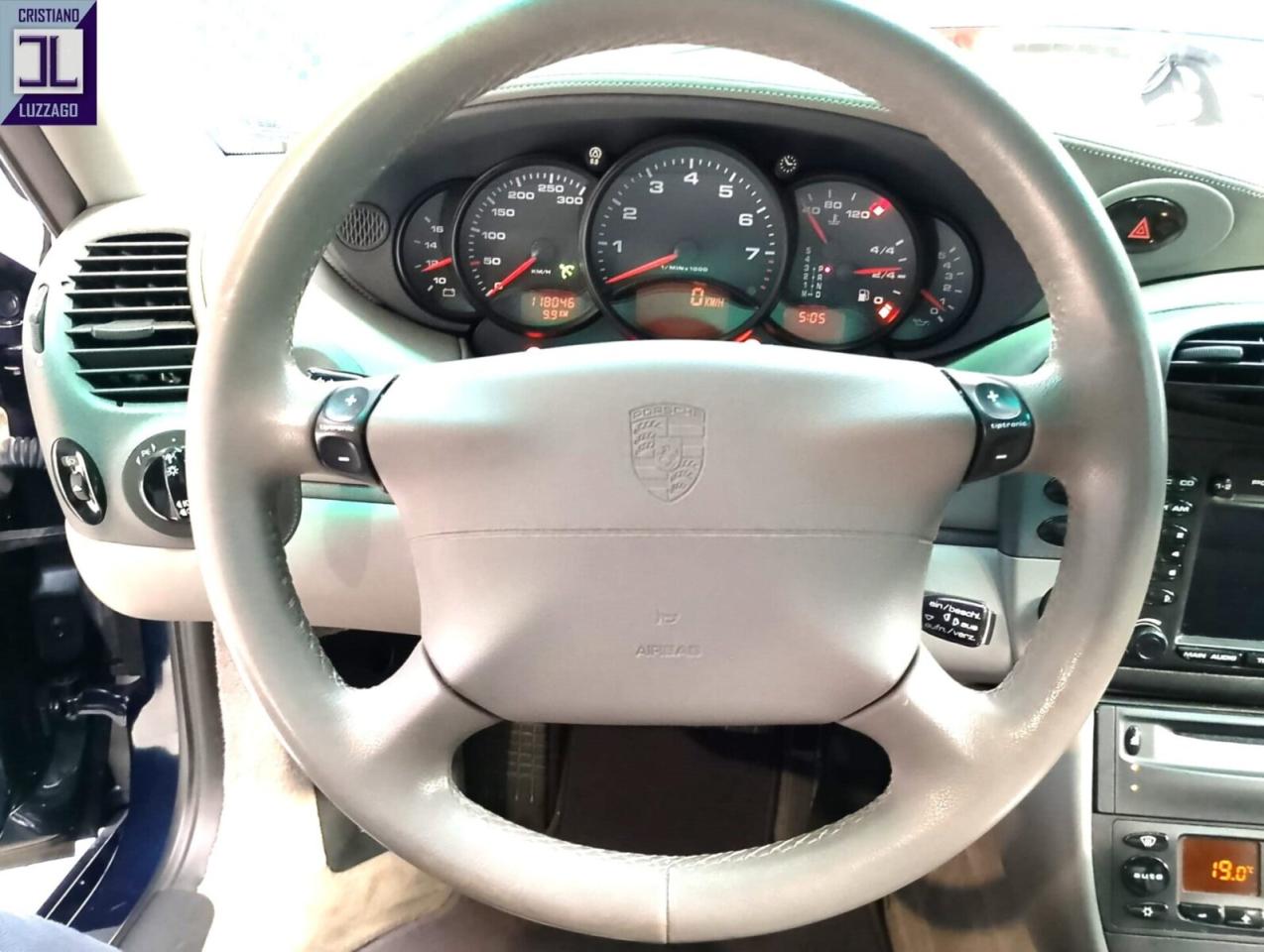 1998 Porsche 996 CARRERA 4