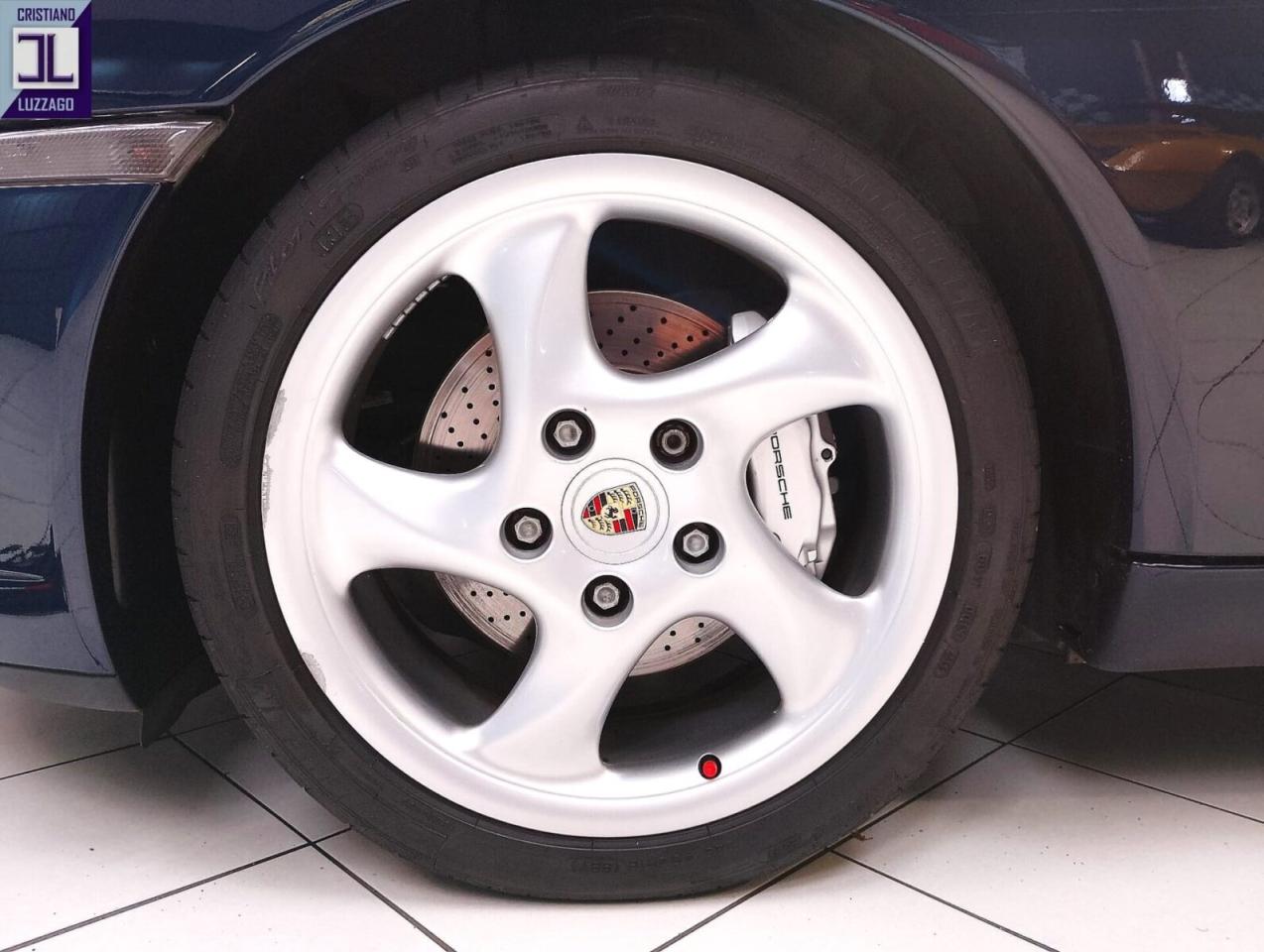 1998 Porsche 996 CARRERA 4