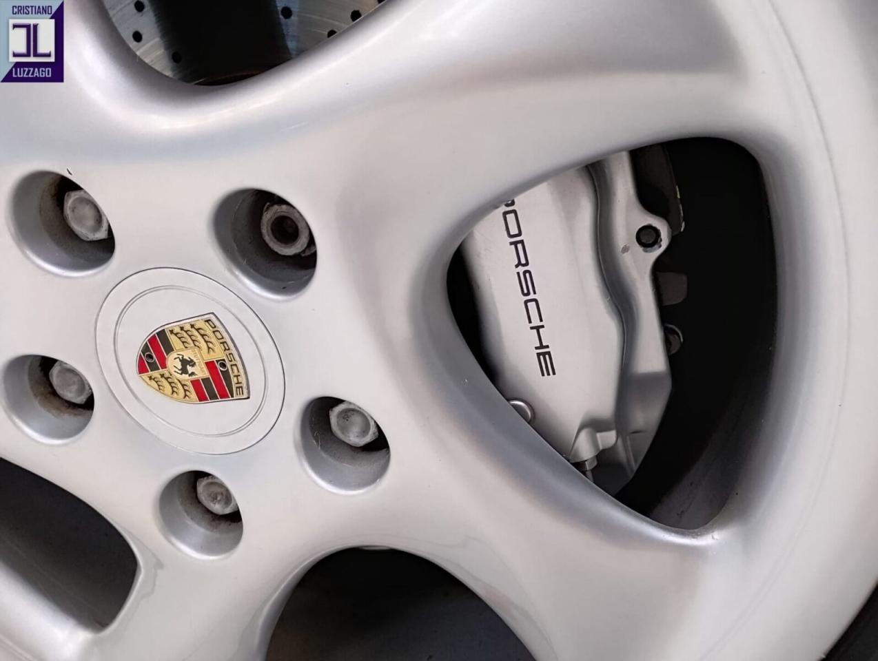 1998 Porsche 996 CARRERA 4