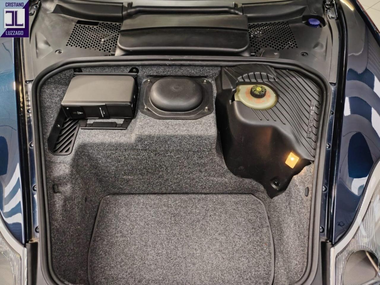 1998 Porsche 996 CARRERA 4