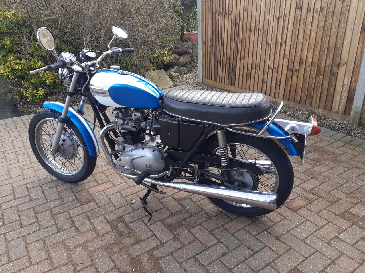 2021 Triumph TR6 R TIGER