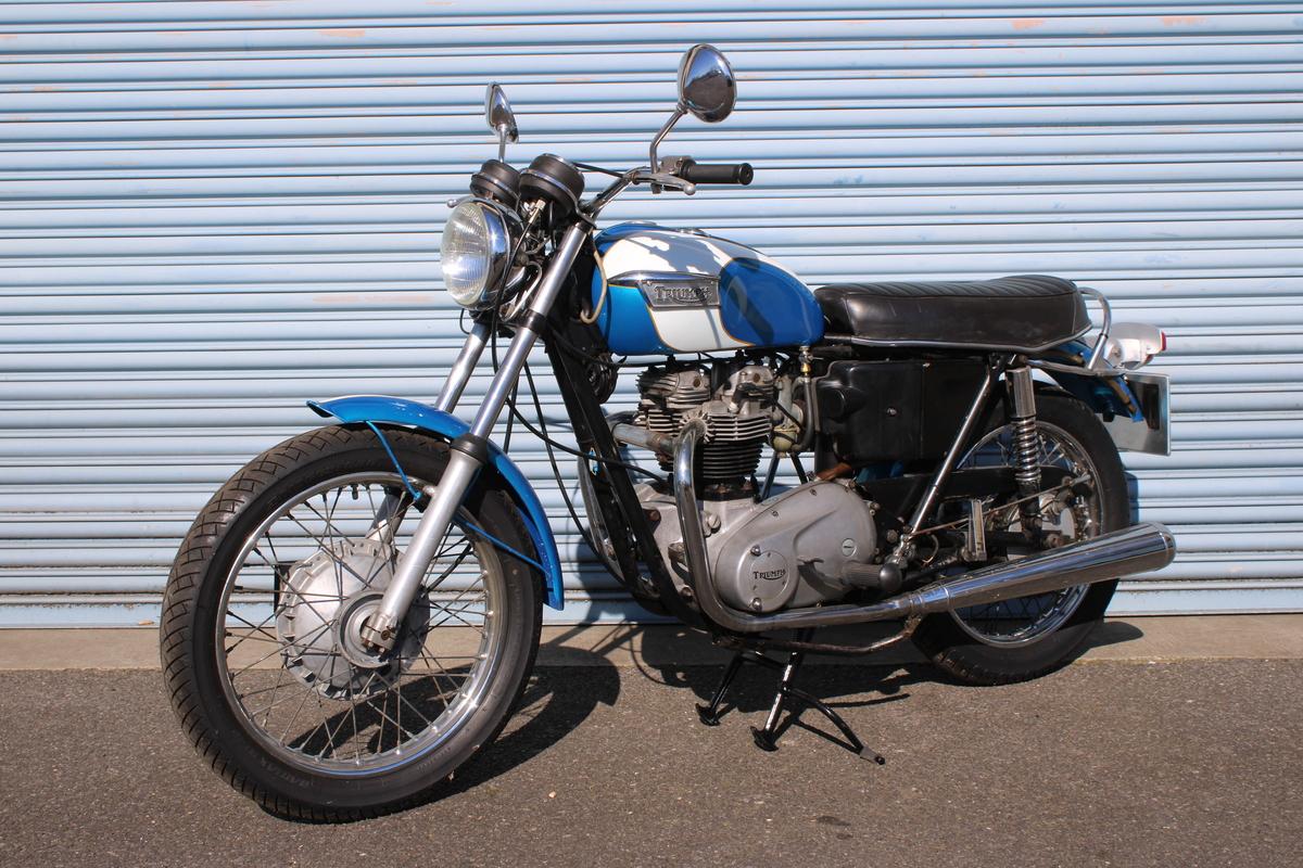 2021 Triumph TR6 R TIGER