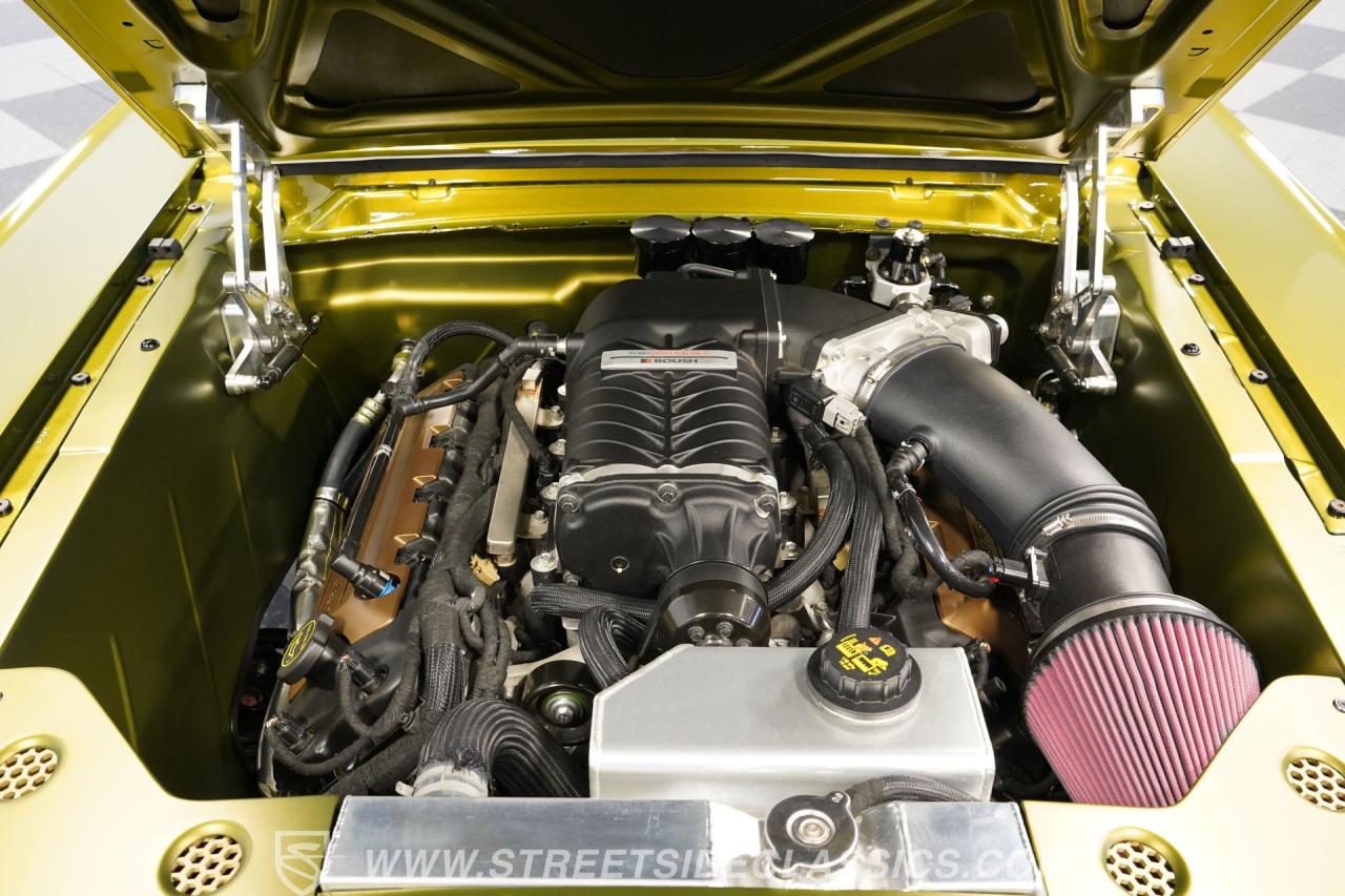 1965 Ford Mustang 2+2 Fastback Restomod