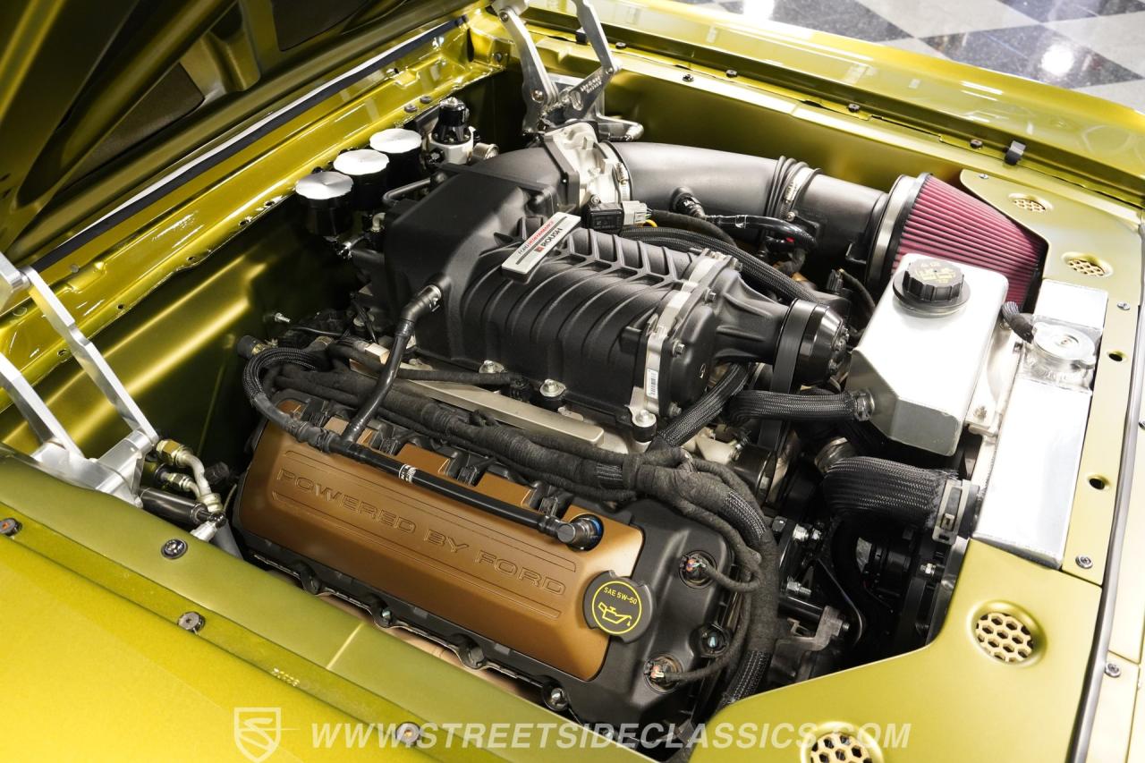 1965 Ford Mustang 2+2 Fastback Restomod