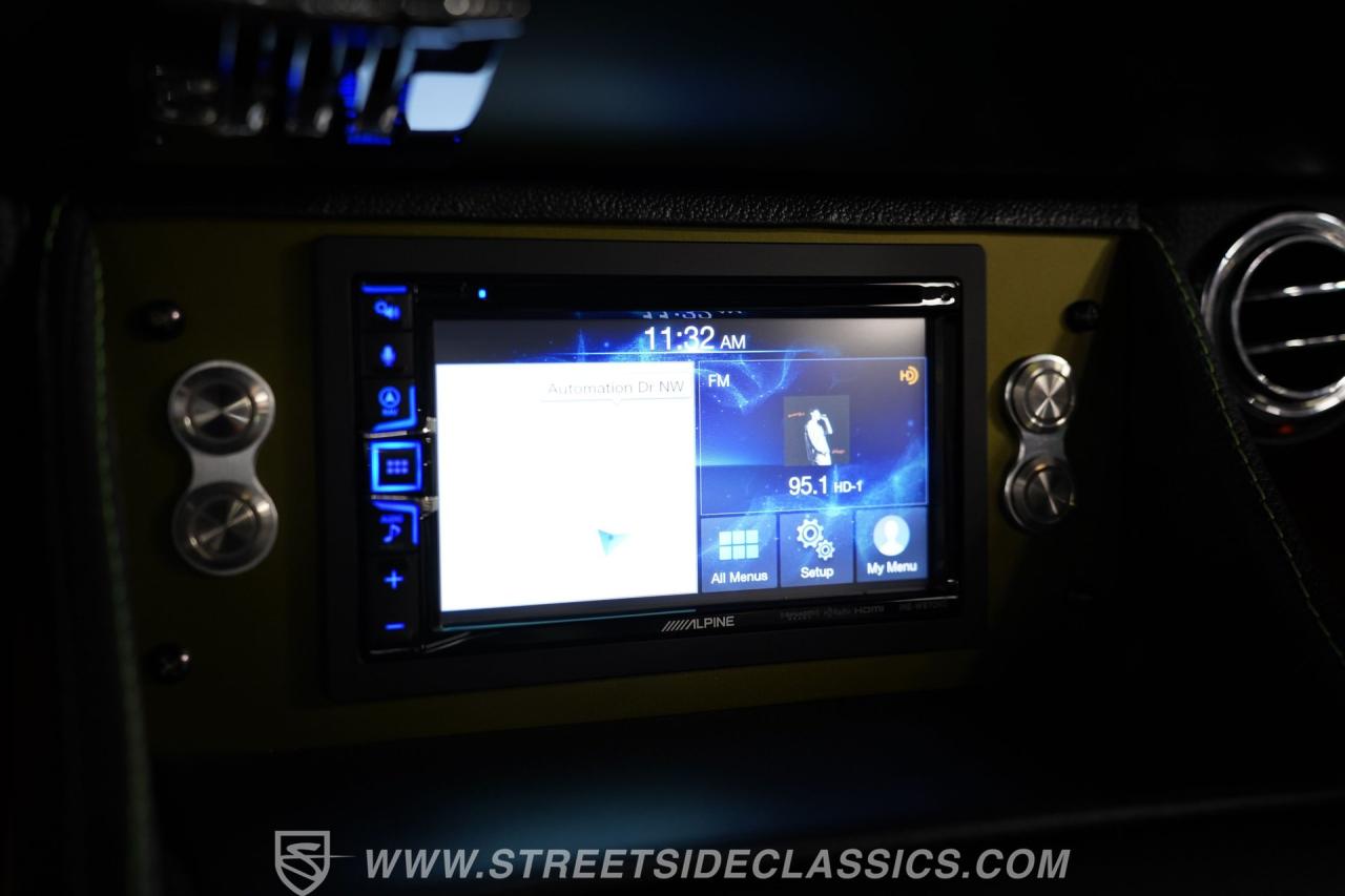 1965 Ford Mustang 2+2 Fastback Restomod