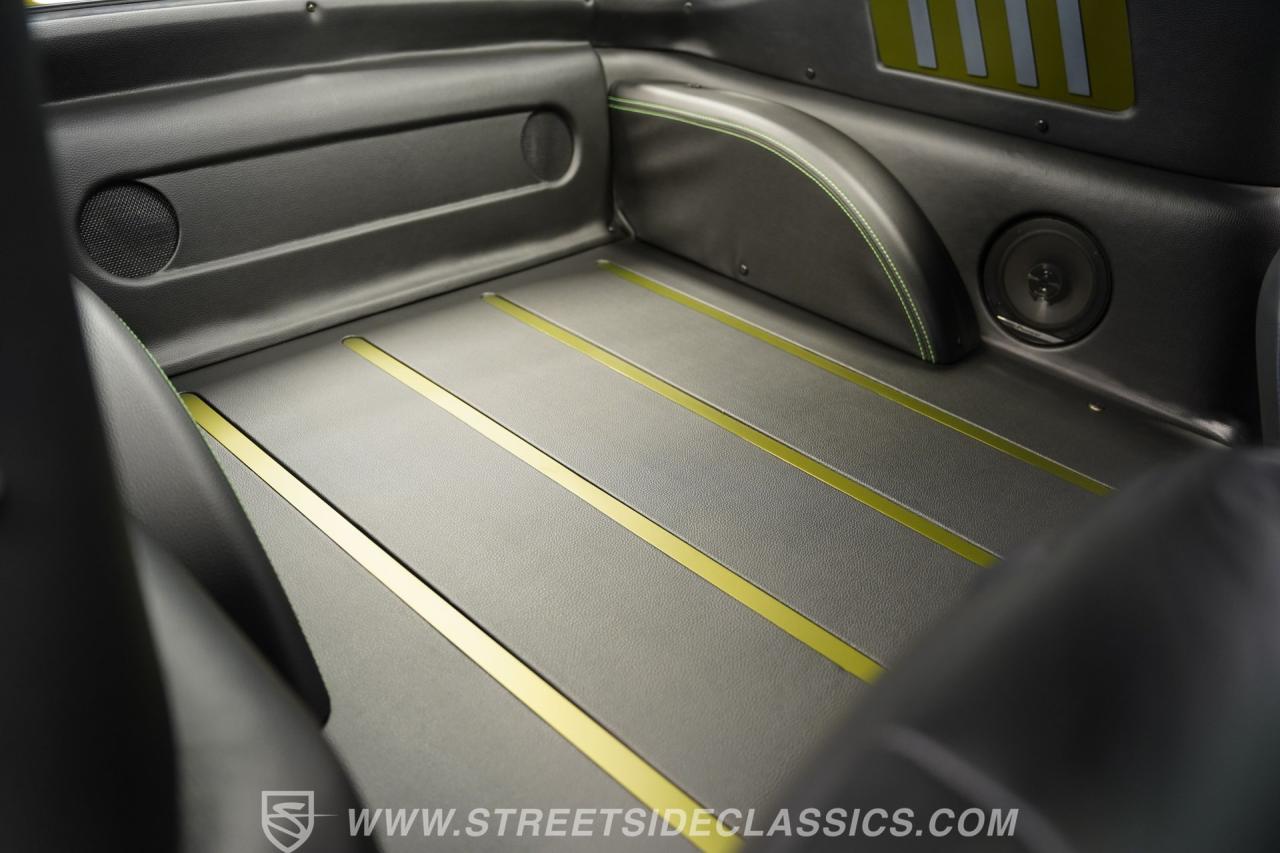 1965 Ford Mustang 2+2 Fastback Restomod