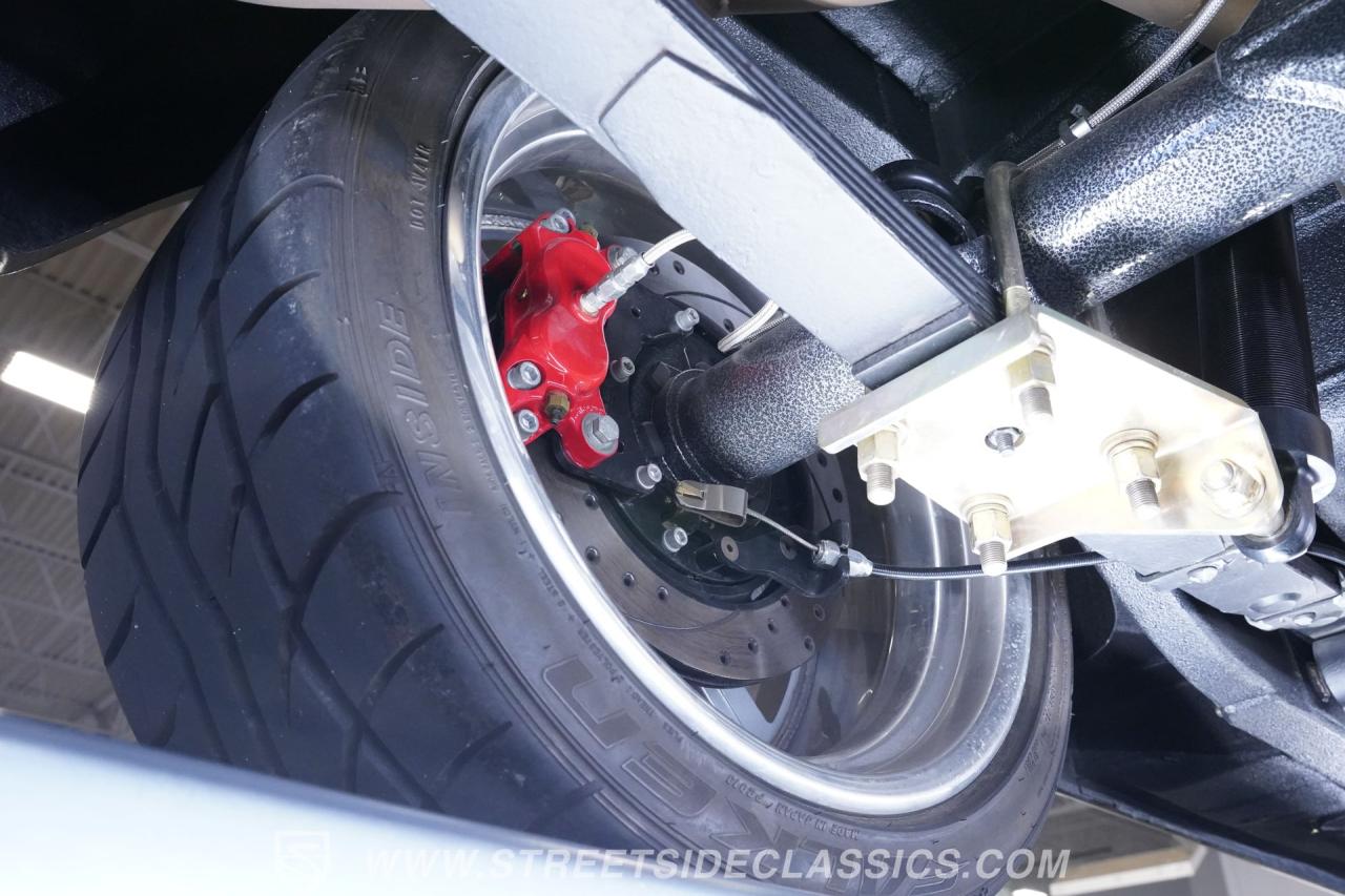 1965 Ford Mustang 2+2 Fastback Restomod