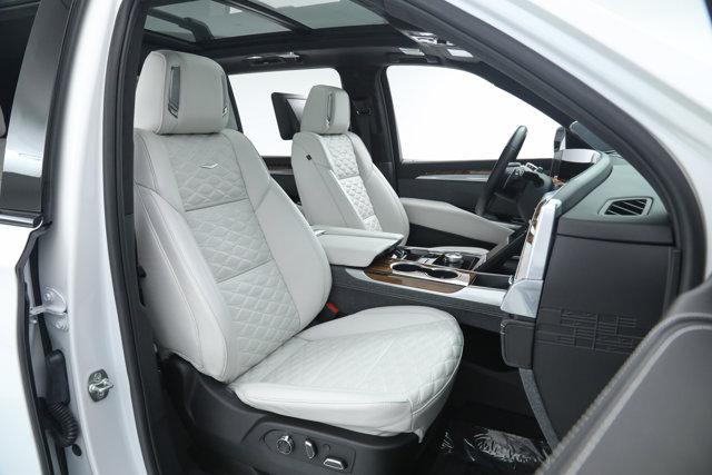 2025 Cadillac Escalade ESV