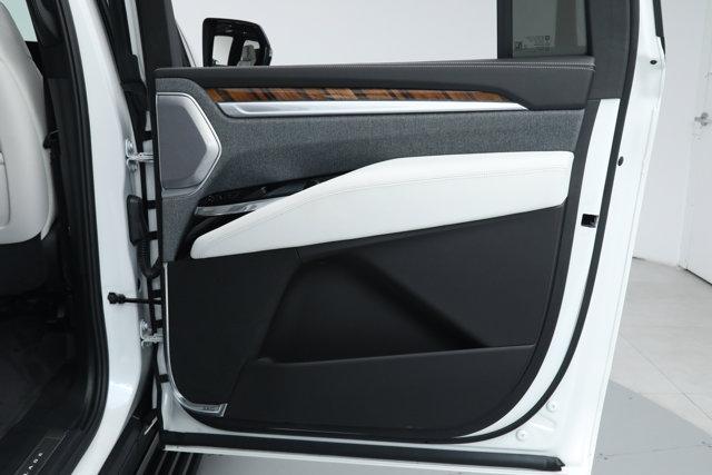 2025 Cadillac Escalade ESV