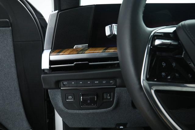 2025 Cadillac Escalade ESV