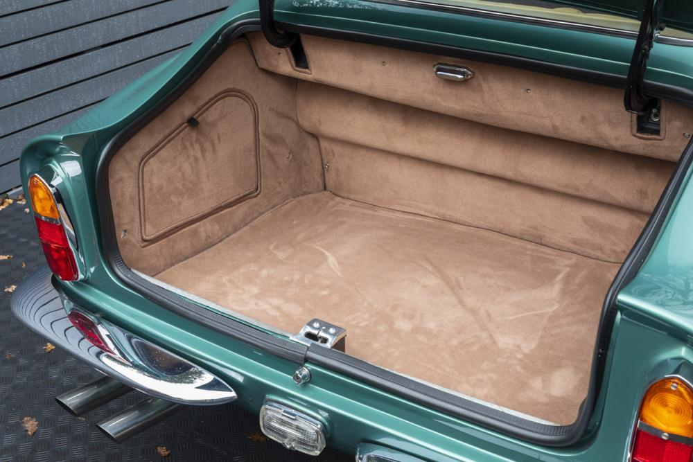 1970 Aston Martin DB6