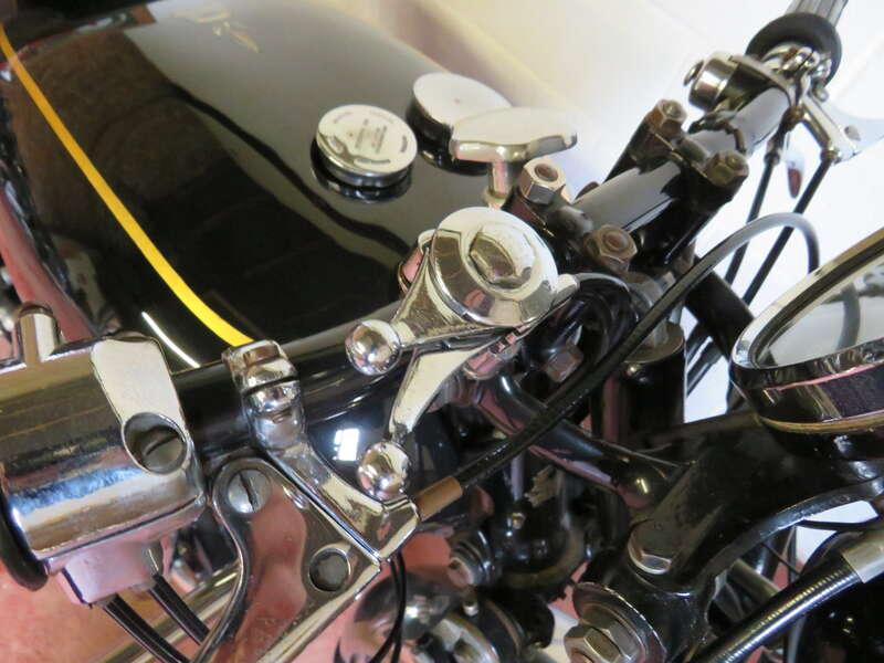 1953 VINCENT SERIES C BLACK SHADOW