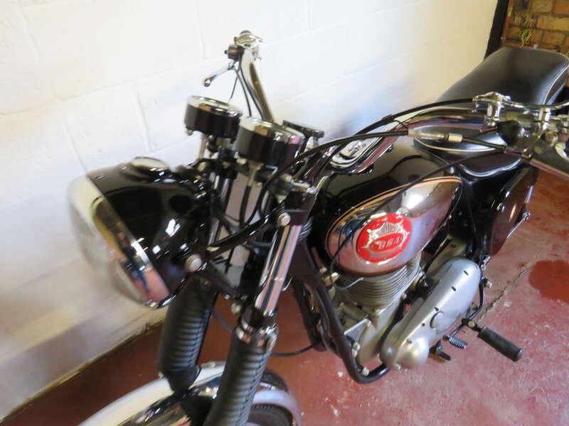 1959 BSA DBD34 GOLD STAR