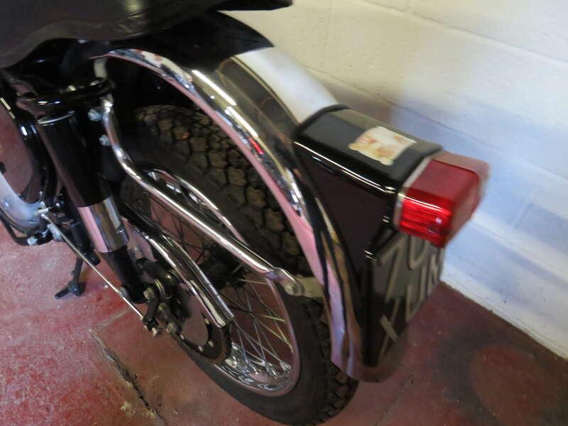 1959 BSA DBD34 GOLD STAR