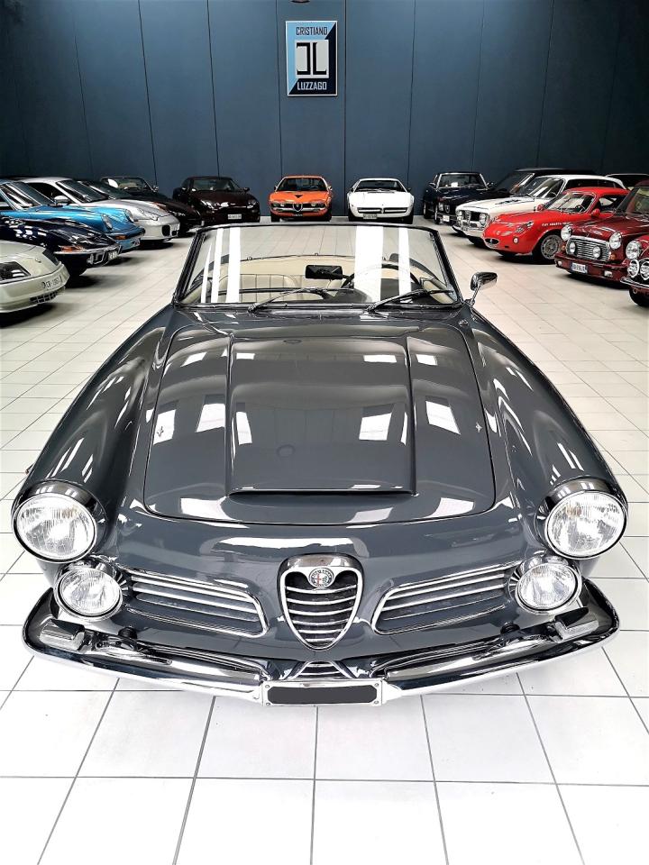 1966 Alfa Romeo 2600 TOURING SPIDER