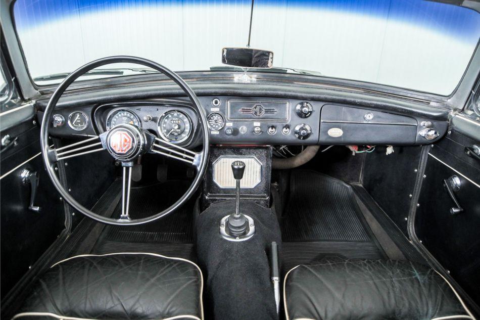 1965 MG B MGB 1.8 overdrive spaakwielen