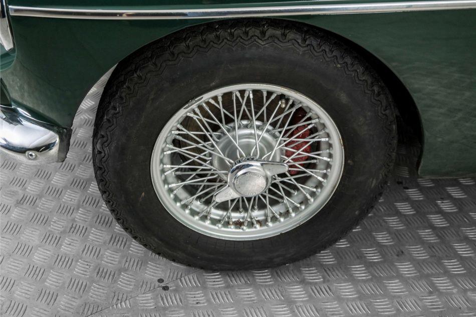 1965 MG B MGB 1.8 overdrive spaakwielen