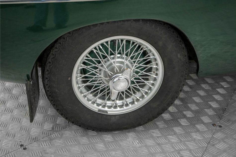 1965 MG B MGB 1.8 overdrive spaakwielen