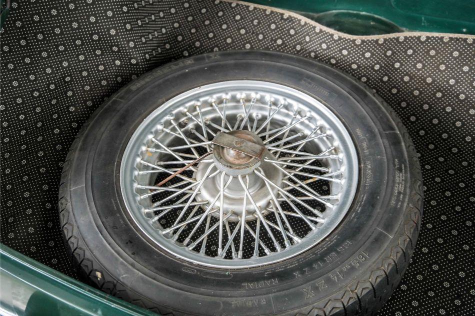 1965 MG B MGB 1.8 overdrive spaakwielen