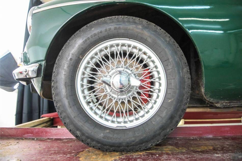 1965 MG B MGB 1.8 overdrive spaakwielen
