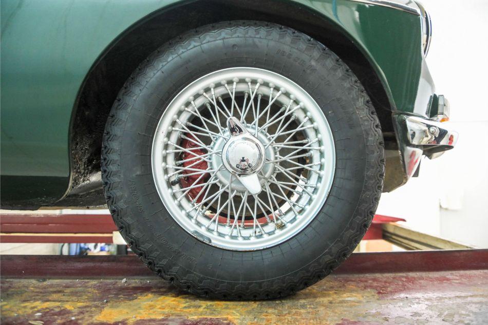 1965 MG B MGB 1.8 overdrive spaakwielen