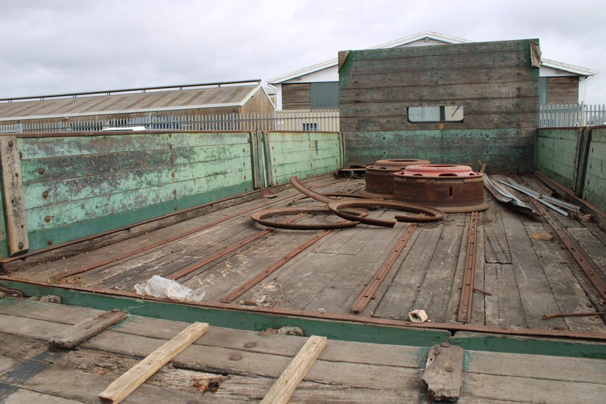 1946 Ford BED OL BD DROPSIDE LORRY