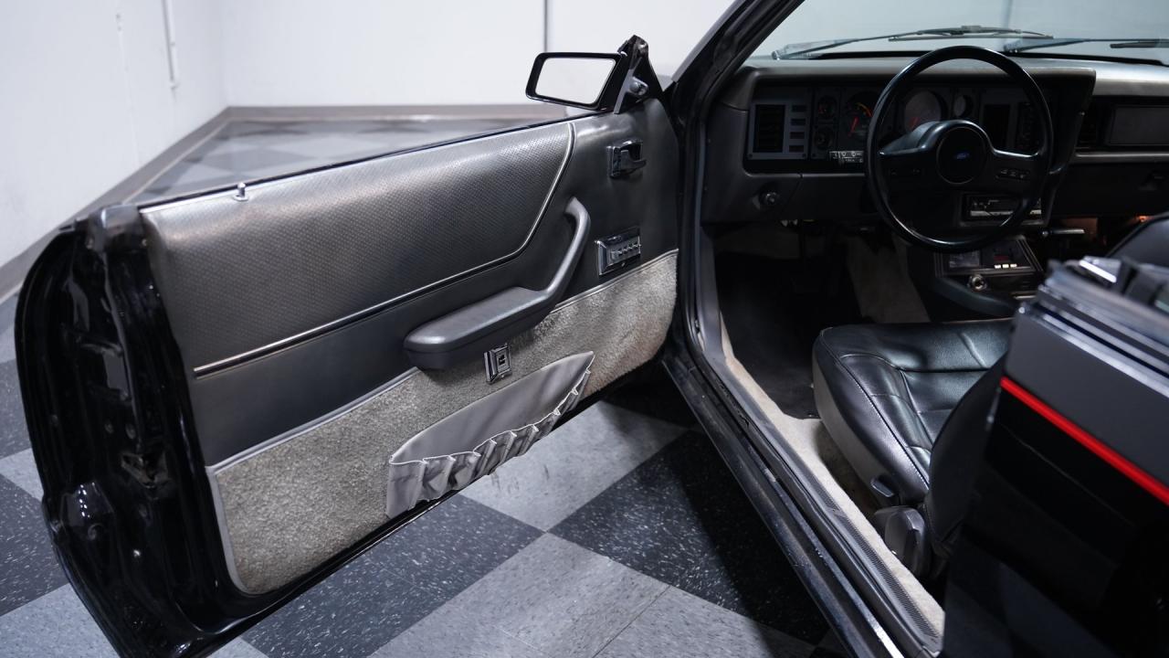 1986 Ford Mustang LX Convertible