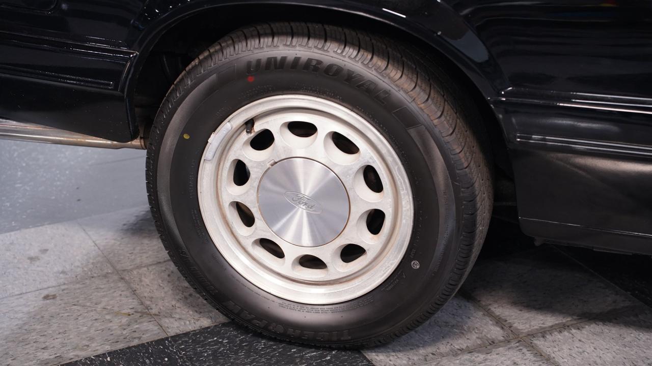 1986 Ford Mustang LX Convertible