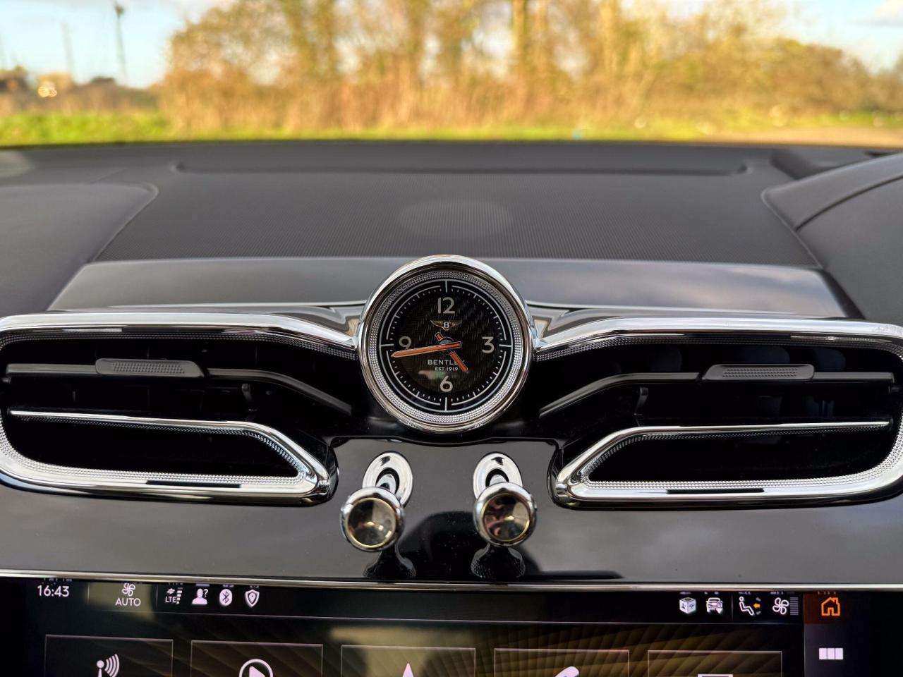 2022 Bentley 3.0 TFSi V6 17.3kWh Auto 4WD Euro 6 (s/s) 5dr