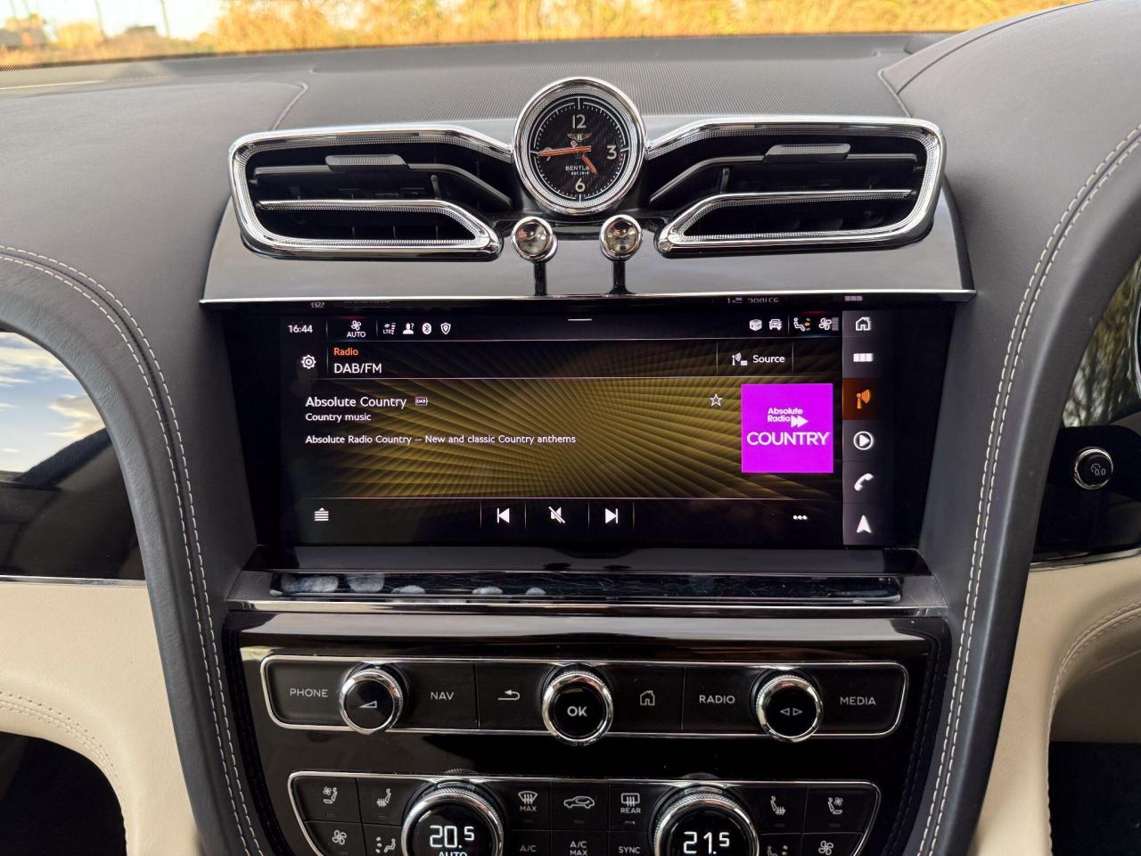 2022 Bentley 3.0 TFSi V6 17.3kWh Auto 4WD Euro 6 (s/s) 5dr